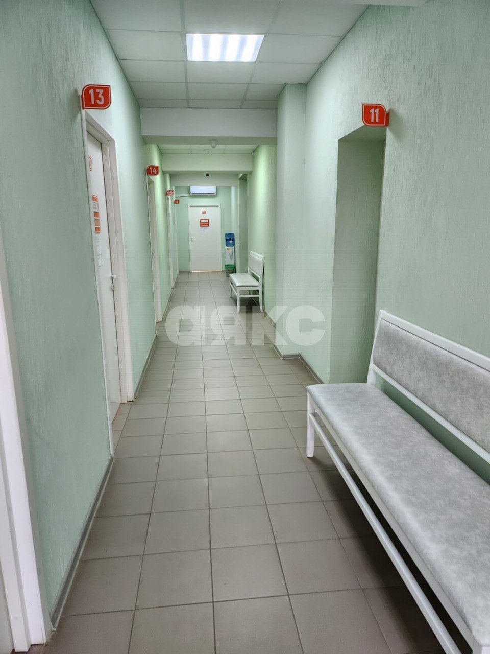 Фото №8: Коммерция 494 м² - Волжский, мкр. 38-й, ул. Волжской Военной Флотилии, 62