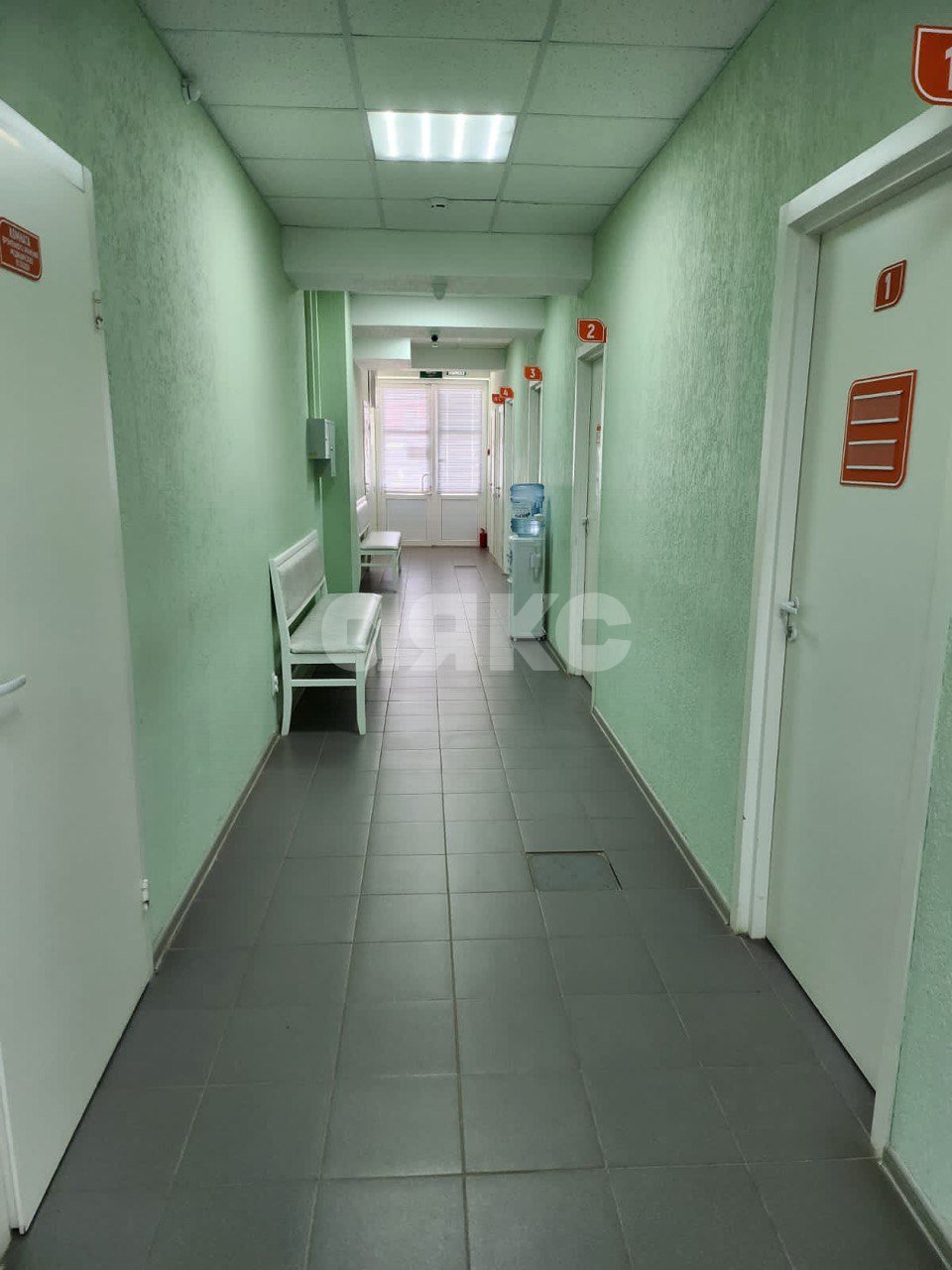 Фото №4: Коммерция 494 м² - Волжский, мкр. 38-й, ул. Волжской Военной Флотилии, 62